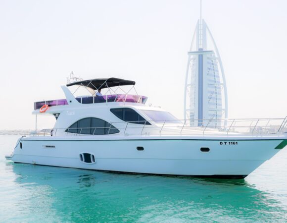 75 Ft Yacht for Rent in Dubai - Private